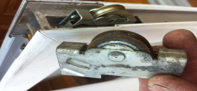 screen door roller repair in Brownsville